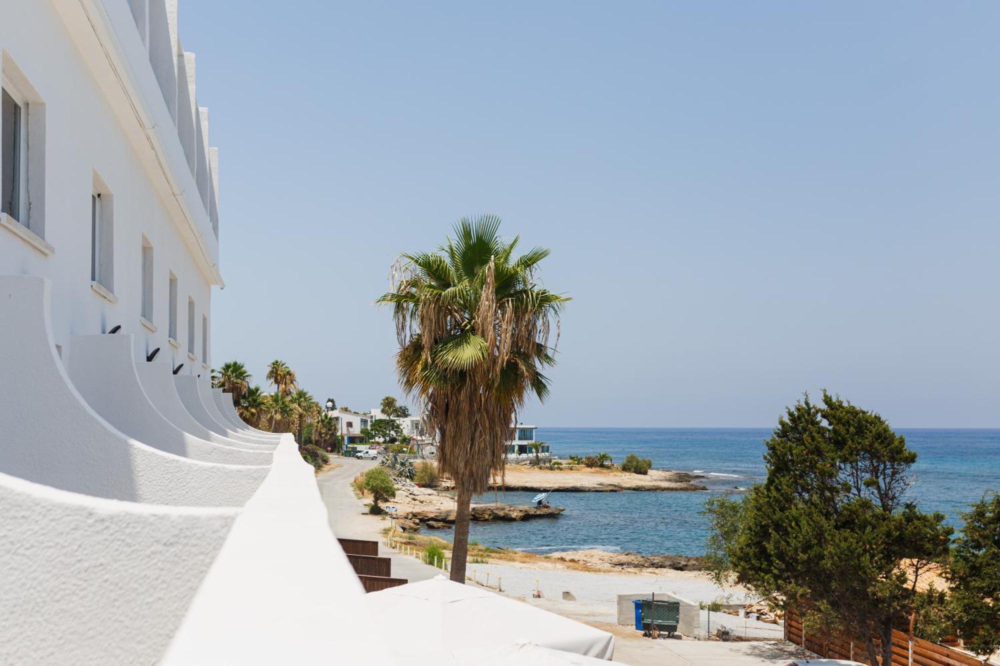 فندق Azure Bay Ayia Varvara المظهر الخارجي الصورة