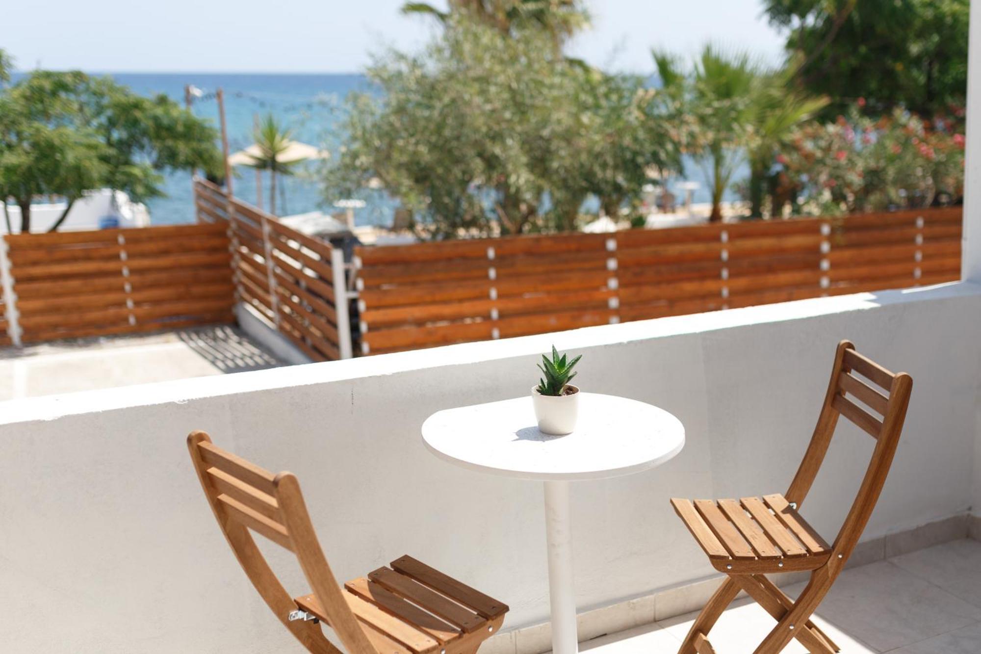 فندق Azure Bay Ayia Varvara المظهر الخارجي الصورة