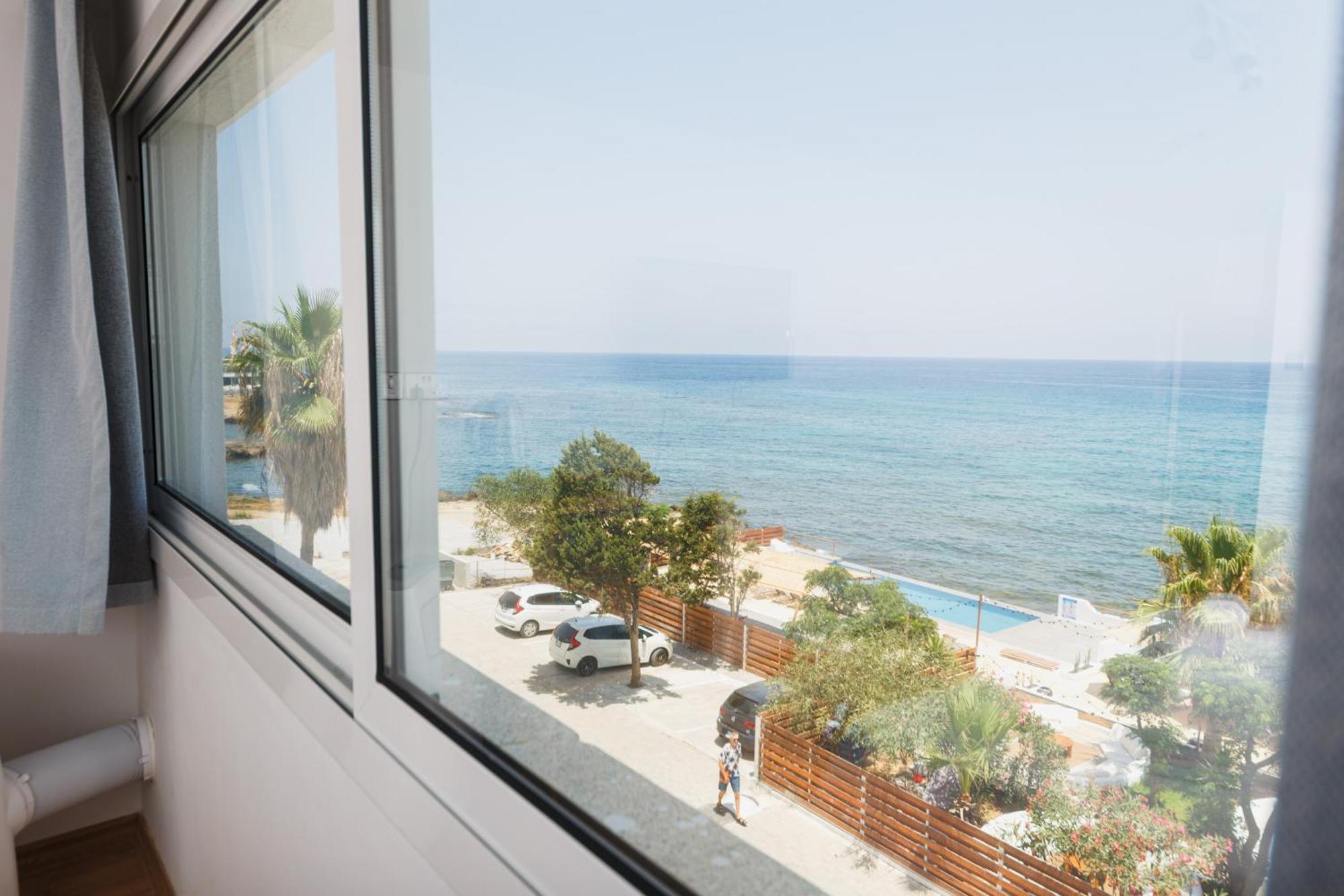 فندق Azure Bay Ayia Varvara المظهر الخارجي الصورة